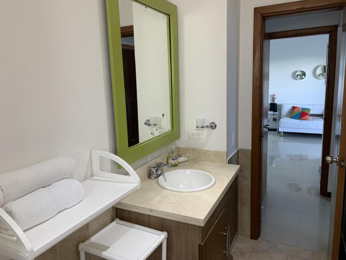 Apartamento Mirador Del Laguito Cartagena Ngoại thất bức ảnh